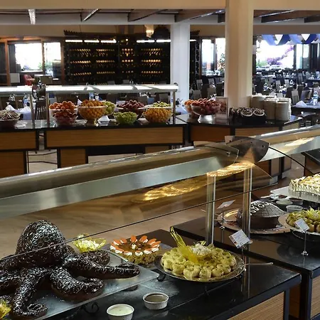 Emelda Sun Club Rezort 5*